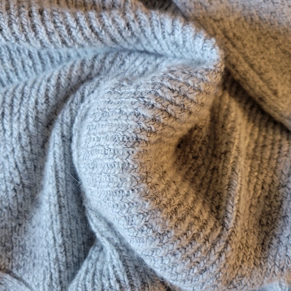 Women's Gray Open Front Cardigan Sweater - Picture 5 of 9